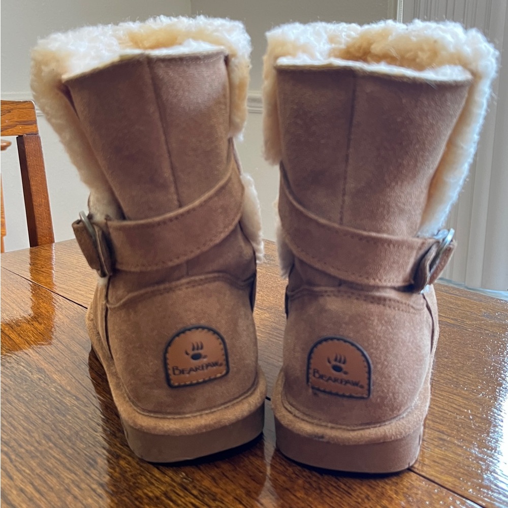 NWOT BearPaw Suede Fleece lined Boots